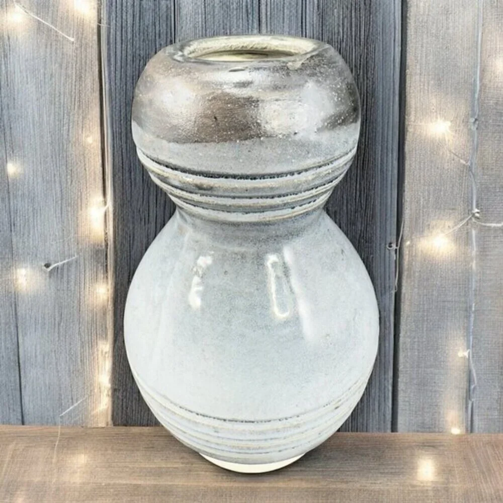 Primitive Style Art Pottery Bud Vase Round Bottom‎ Gray Black Lines Glaze Vase